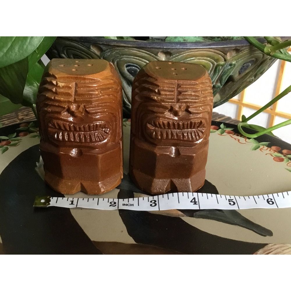Vintage Primitive Wood Totem Native Face Salt and Pepper Shakers